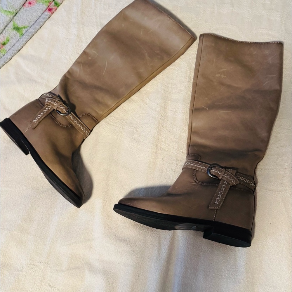 Gorgeous real leather Lucky Brand Tan Women's Boots 7.5